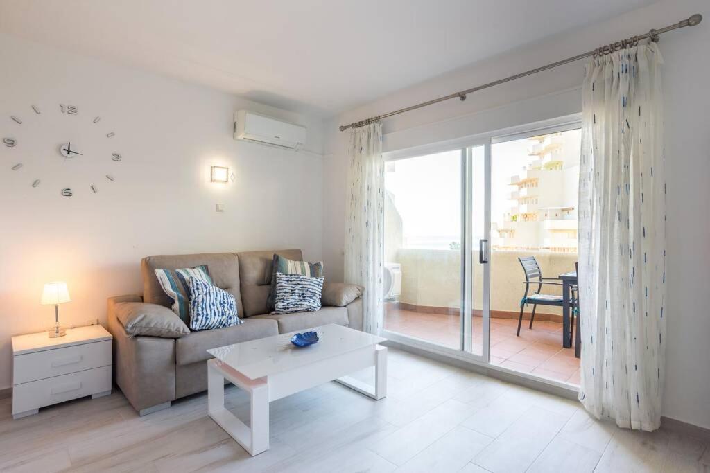 Sol Apartment - C&G Benal Beach 베날마데나코스타 외부 사진