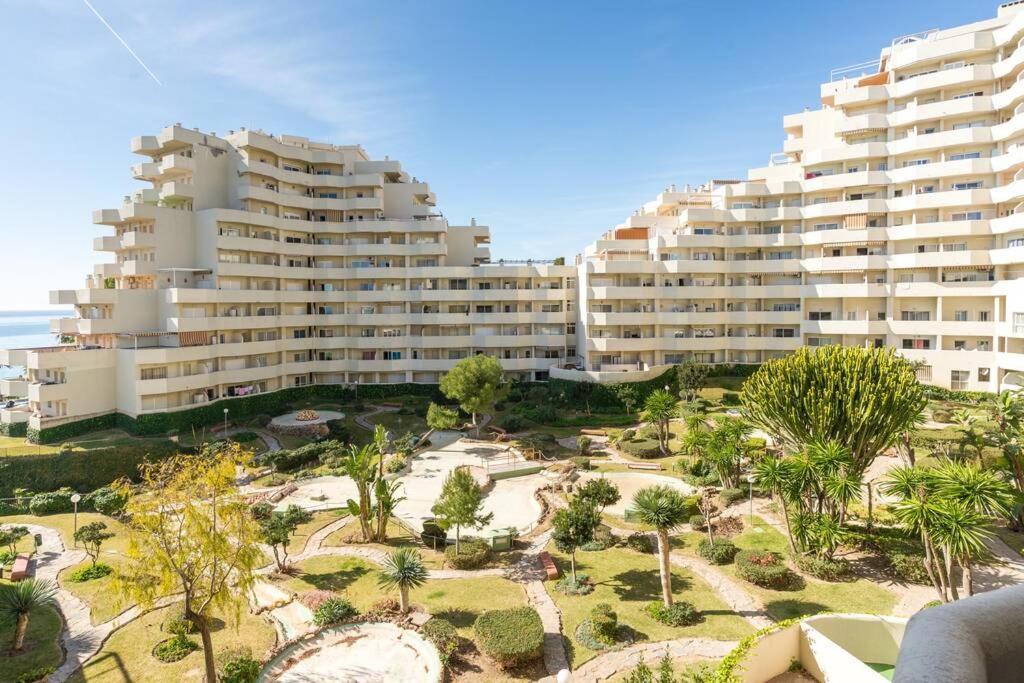 Sol Apartment - C&G Benal Beach 베날마데나코스타 외부 사진